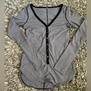 Like new lululemon cute stripped long sleeve